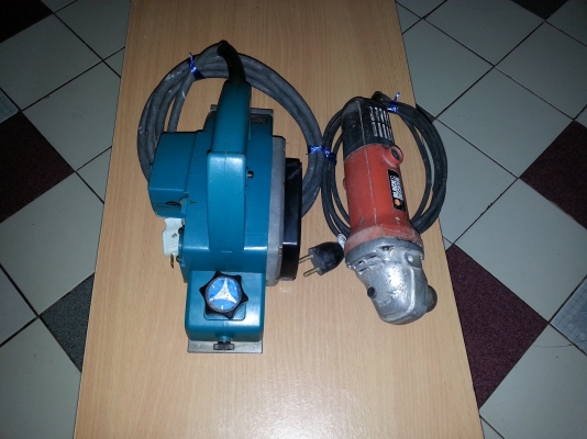 ขายกบไฟฟ้ากับเครื่องเจียขนาด4นิ้วพร้อมใช้งาน