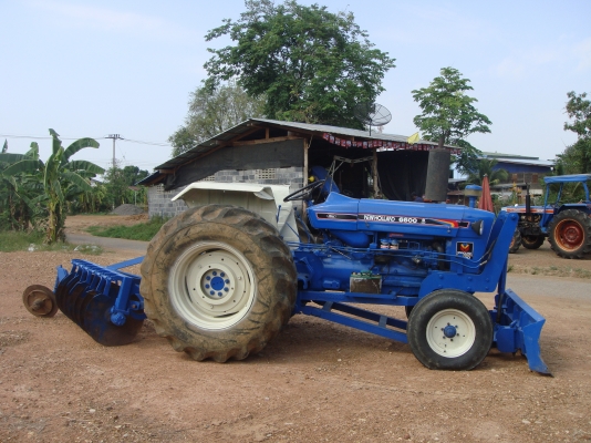 ขายรถไถ Ford 68 พร้อมใช้งาน มีใบมีดและพาน 7 สวย ๆ ,มีทะเบียน