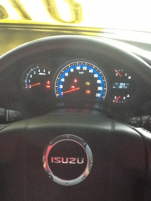 ขาย Isuzu Hi-Lander 4 ประตู เครื่อง3000 ปี 2550 ราคาขายตัดกันไปเลย