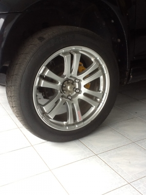 ขาย Isuzu Hi-Lander 4 ประตู เครื่อง3000 ปี 2550 ราคาขายตัดกันไปเลย