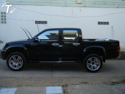 ขาย Isuzu Hi-Lander 4 ประตู เครื่อง3000 ปี 2550 ราคาขายตัดกันไปเลย