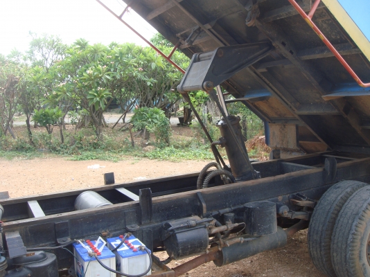 ขายรถ 6 ล้อช่วงกลาง แปลงเป็นรถตุ๊ก มีดั้ม เครื่อง ISUZU