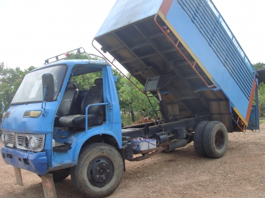 ขายรถ 6 ล้อช่วงกลาง แปลงเป็นรถตุ๊ก มีดั้ม เครื่อง ISUZU