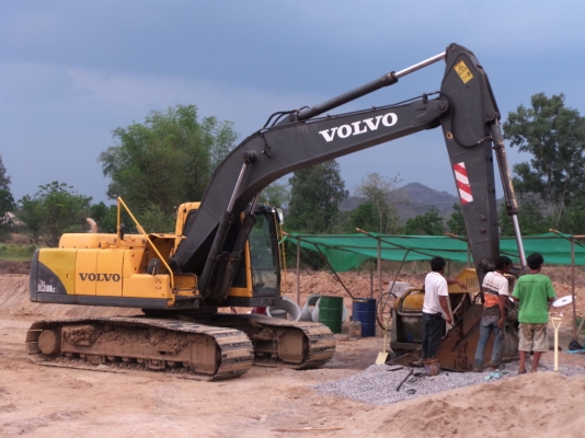 VOLVO รถแบคโฮพร้อมใช้ ช่วงล่างดี เอวดี ไฟฟ้าครบ