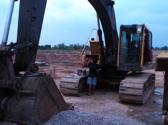 VOLVO รถแบคโฮพร้อมใช้ ช่วงล่างดี เอวดี ไฟฟ้าครบ VOLVO รถแบคโฮพร้อมใช้ ช่วงล่างดี เอวดี ไฟฟ้าครบ