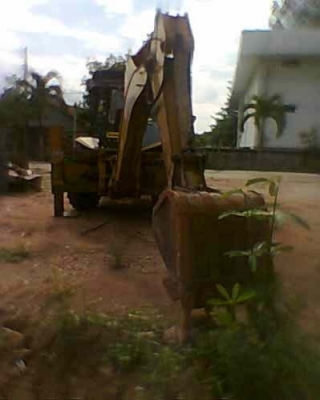 ขายรถตักหน้าขุดหลัง CAT 428B พวงมาลัยเพาเวอร์ ขนาด 1 เพลา สภาพพร้อมใช้งาน ราคา 560,000 บาท