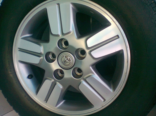 ขายล้อแม็กเดิมๆVIGOพร้อมยาง4วง