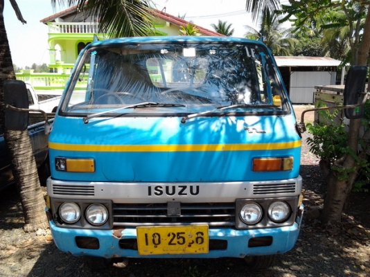 ***ขายแล้วครับขอบคุณ Truck2hand ขาย 6ล้อตามสภาพ ISUZU TL85 วางเครื่อง 4BD1 115 แรง แห้งดี ติดง่าย ไม่หลวม ช่วงล่างดี คัสซีสวย เสริมเหล็กบน ไม่ผุไม่บวม เกียร์ ดีเข้างา่ยไม่มีหลุด ยางดี 5เส้น ไม่ดี1เส้น ภายในดีหัวบางมีผุนิดๆ สีต้องเก็บนิดหน่อย กระบะคาร์โก้4