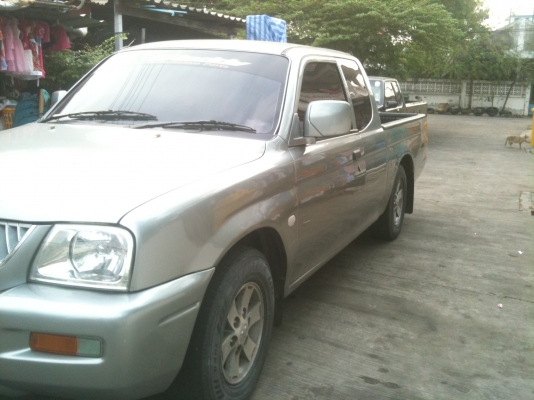 ขายสตราด้า 2.8 สวยๆคับ ปี 2001 ขายสตราด้า 2.8 สวยๆคับ ปี 2001