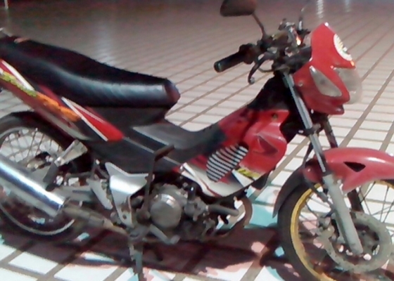 ขายโซนิคปี45ตามสภาพขายถูก9999สนใจ0853647170