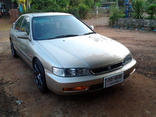 ขายรถเก๋ง HONDA ACCORD โฉมท้าย2ก้อน ปี39/96 เครื่องV ติดแก๊สLPG เกียร์ออโต้ ภายในเบาะหนัง สาย CD แอร์ พ.พาวเวอร์ พร้อม กระจกไฟฟ้า ปรับข้างไฟฟ้า ใช้งานปกติ ล็อครีโมท ล้อแม็ก17 ยางดี4เส้น 205/45/17 สีสวย เคยมีชนมาแต่ไม่ลึกเก็บงานแล้ว พร้อมใช้งาน ราคาต่อรองไ