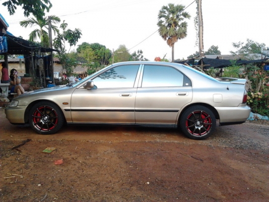 ขายรถเก๋ง HONDA ACCORD โฉมท้าย2ก้อน ปี39/96 เครื่องV ติดแก๊สLPG เกียร์ออโต้ ภายในเบาะหนัง สาย CD แอร์ พ.พาวเวอร์ พร้อม กระจกไฟฟ้า ปรับข้างไฟฟ้า ใช้งานปกติ ล็อครีโมท ล้อแม็ก17 ยางดี4เส้น 205/45/17 สีสวย เคยมีชนมาแต่ไม่ลึกเก็บงานแล้ว พร้อมใช้งาน ราคาต่อรองไ