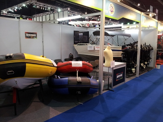 เรือยางท้องไฟเบอร์ MAGNUM BOAT 330