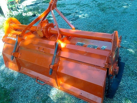 ขายด่วนรถไถ KUBOTA 45DI (45แรงม้า) อุปกรณ์ 3 ชิ้น