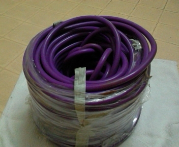 ท่อยางซิลิโคลน สีม่วง เกือบเต็มม้วนใหญ่ถูก