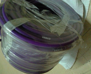 ท่อยางซิลิโคลน สีม่วง เกือบเต็มม้วนใหญ่ถูก