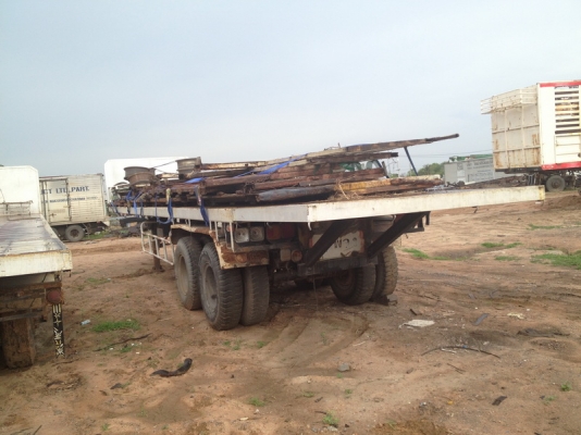 ขาย หางเทรลเลอร์ 2 เพลาพื้นเรียบมีทะเบียนทุกหางตามสภาพหางสภาพสวยครับมี 3 หางครับ