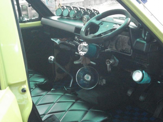 ขาย-แลก ดัทสัน 720 แทพๆ4ประตูหล่อๆแต่งเต็มๆเครื่องเสียงครบมีทะเบียนแท้พร้อมโอน