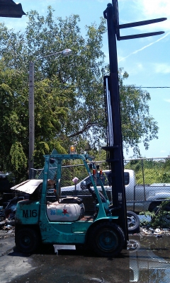 ขายรถฟอร์คลิฟต์3ตันติดแก๊สพร้อมใช้งาน