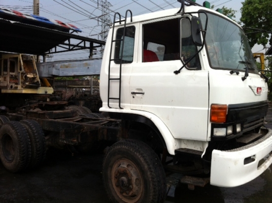 ขายรถหัวลาก 10ล้อ Nissan 175 แรง ปี32