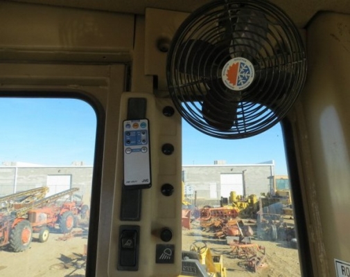 รถเกรด CATERPILLAR  140H รถนอกนำเข้า จากอเมริกาสภาพดีมากครับ ถึงไทยแล้วครับติดต่อ มานะ  085-9049669