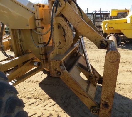 รถเกรด CATERPILLAR  140H รถนอกนำเข้า จากอเมริกาสภาพดีมากครับ ถึงไทยแล้วครับติดต่อ มานะ  085-9049669