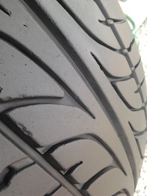 ขายยาง225/55/16 ปี 0611 DUNLOP SP LM703 1 ชุด  ราคา :  3,000.00  บาท