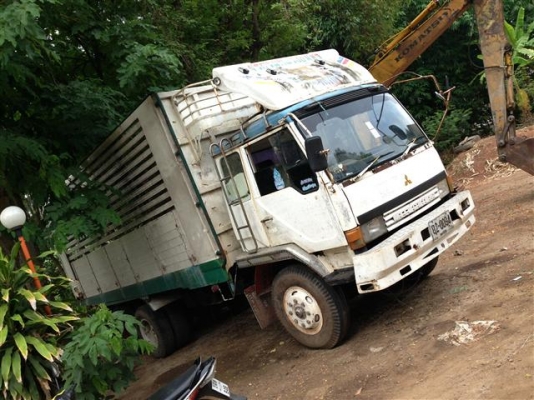 ขาย รถ 10 ล้อ MITSUBISHI มิตซูบิชิ ด่ำ เพลา เดียว ขาย รถ 10 ล้อ MITSUBISHI มิตซูบิชิ ด่ำ เพลา เดียว