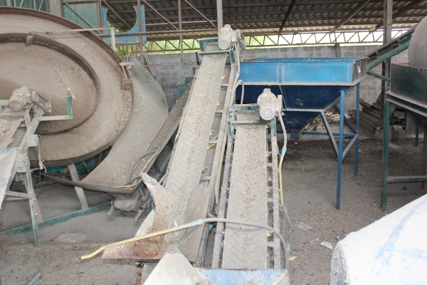 ขายเครื่องปั้นปุ๋ยทั้งชุด