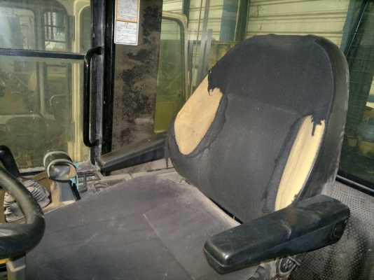 รถตักล้อยาง CAT 924G มาแล้วครับ เชิญมาทดสอบได้แล้ว ราคาถูกมากๆ มานะ 085-9049669