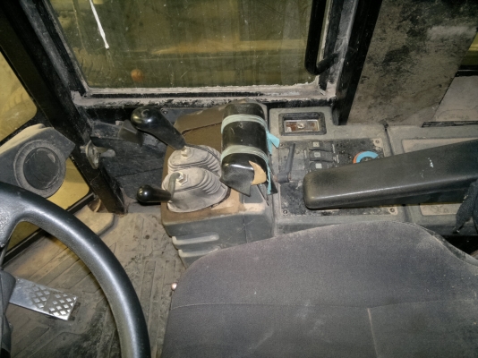 รถตักล้อยาง CAT 924G มาแล้วครับ เชิญมาทดสอบได้แล้ว ราคาถูกมากๆ มานะ 085-9049669