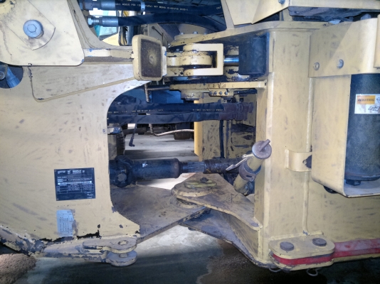 รถตักล้อยาง CAT 924G มาแล้วครับ เชิญมาทดสอบได้แล้ว ราคาถูกมากๆ มานะ 085-9049669