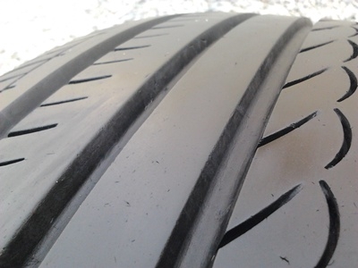 ขายยาง195/65/15 ปี 1111 YOKOHAMA ADVAN Japan 1 ชุด  ราคา :  3,000.00  บาท