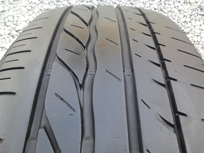 ขายยาง195/65/15 ปี 3511/3เส้น+ปี10/1เส้น BRIDGESTONE TURANZA 1 ชุด  ราคา :  2,600.00  บาท