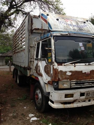 ขาย รถ 10 ล้อ MITSUBISHI มิตซูบิชิ ด่ำ เพลา เดียว