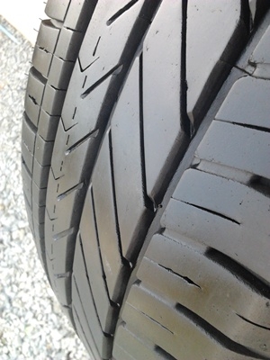 ขายยาง195/65/15 ปี 3011 GOODYEAR DURAPIUS 1 ชุด ราคา : 2,800.00 บาท ขายยาง195/65/15 ปี 3011 GOODYEAR DURAPIUS 1 ชุด ราคา : 2,800.00 บาท