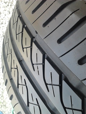 ขายยาง195/60/15 ปี 09 YOKOHAMA A.drive 1 ชุด  ราคา :  2,200.00  บาท