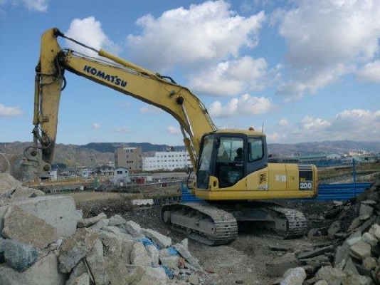 ขายรถแบคโฮ KOMATSU PC200-7-203682 2003Y