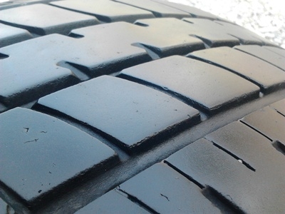 ขายยาง185/60/15 ปี 11 DUNLOP 2030 1 ชุด  ราคา :  2,400.00