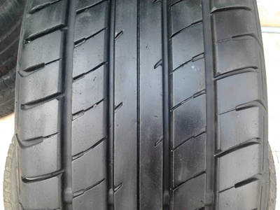 ขายยาง185/55/15 ปี 09 DUNLOP SP 230 1 ชุด   ราคา :  2,200.00  บาท