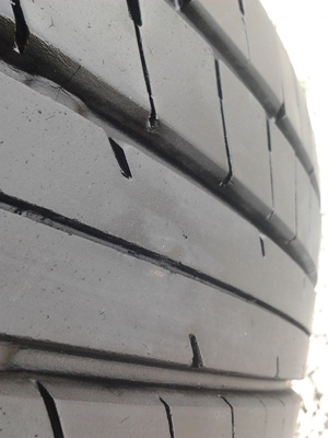 ขายยาง185/55/15 ปี 09 DUNLOP SP 230 1 ชุด   ราคา :  2,200.00  บาท