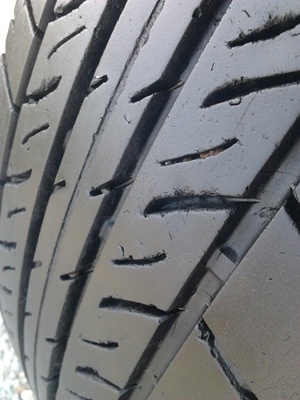 ขายยาง205/70/15 ปี 1211 MICHELIN 1 ชุด  ราคา :  5,000.00  บาท