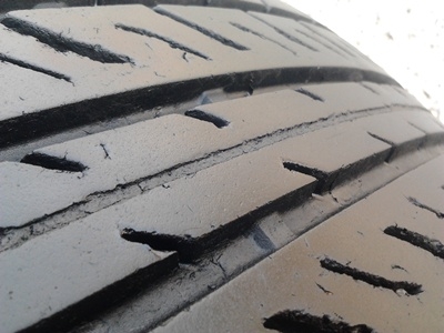 ขายยาง205/70/15 ปี 1211 MICHELIN 1 ชุด  ราคา :  5,000.00  บาท