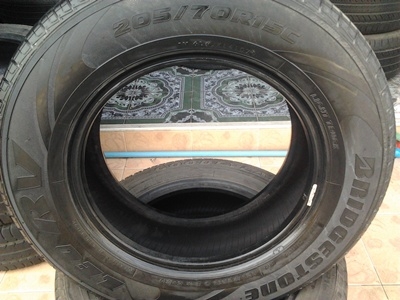 ขายยาง205/70/15 ปี 3407 BRIDGSTONE LEO RV 1 ชุด ราคา : 3,800.00 บาท ขายยาง205/70/15 ปี 3407 BRIDGSTONE LEO RV 1 ชุด ราคา : 3,800.00 บาท