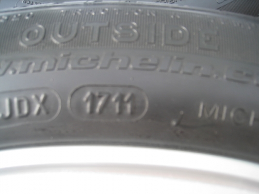 ขายล้อแม็กเดิม Toyota soluna 14"x5" et33 4รู100 +ยางปี 11 (081-3747940)