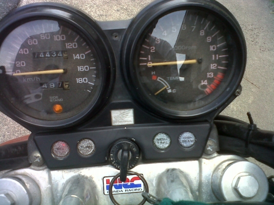 จบแล้วครับ ปิดที่ราคา 80,000 ถ้วน ขอบคุณพี่จากภูเก็ตน่ะครับ