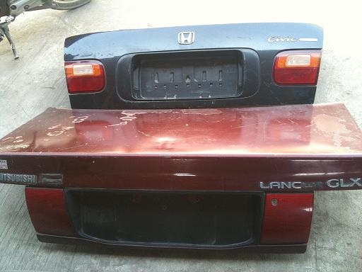 ขายฝากระโปรงท้ายหลายยี่ห้อคับ ราคาไม่แพง