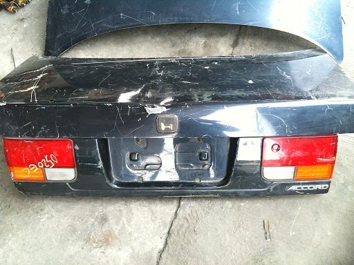 ขายฝากระโปรงท้ายหลายยี่ห้อคับ ราคาไม่แพง