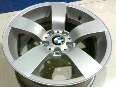 แม็กซ์ BMW E60 17 นิ้ว 5รู120 มีหนึ่งล้อ