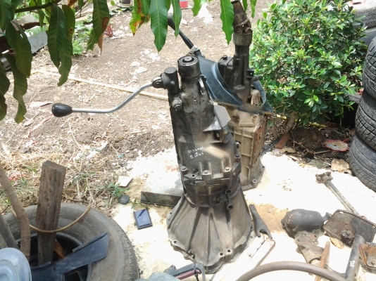 JOECLASSIC..ขายเกียร์นิสสัน 5 เกียร์..5500เข้าง่าย ไม่มีหลุด  ไม่หอน   เกียร์ 5 k..4500เข้าง่าย  ไม่มีหลุด  ไม่หอนใช้งานได้ดีสนใจโทรสอบฤามได้เลย..